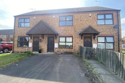 2 bedroom semi-detached house for sale