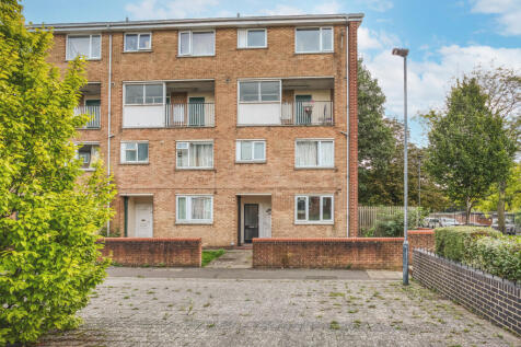 1 bedroom ground floor flat for sale