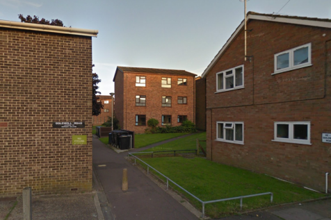4 bedroom flat for sale