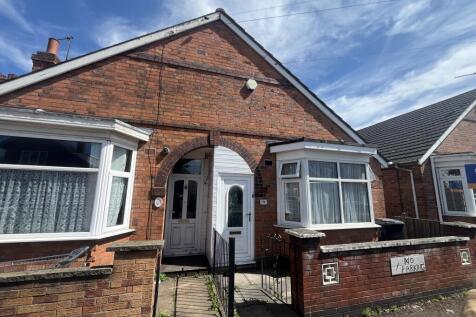 2 bedroom semi-detached bungalow for sale