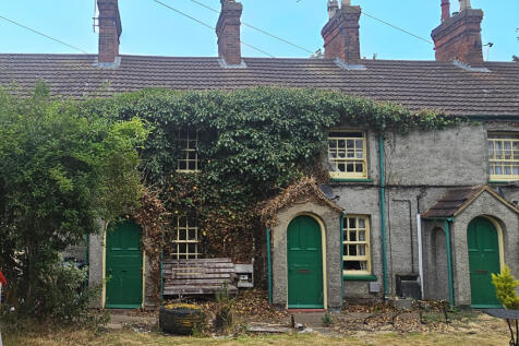 2 bedroom cottage for sale