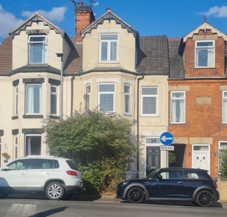 2 bedroom flat for sale