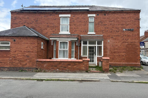 4 bedroom house of multiple occupation for sale