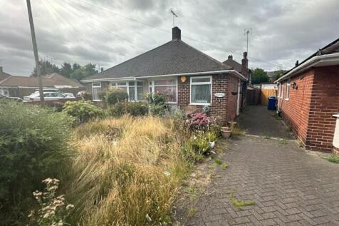 2 bedroom semi-detached bungalow for sale