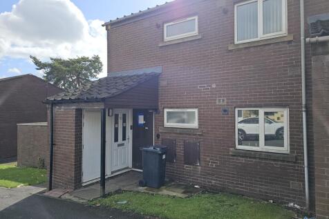 1 bedroom ground floor flat for sale