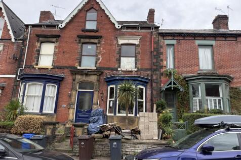 4 bedroom terraced house for sale