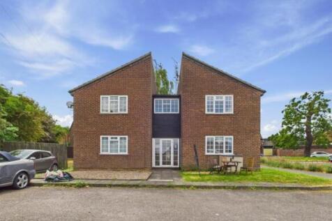 Studio flat for sale