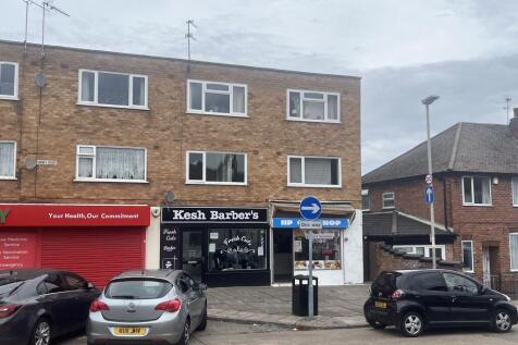 3 bedroom flat for sale