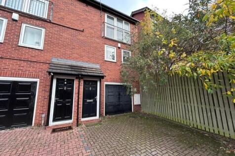 2 bedroom town house for sale