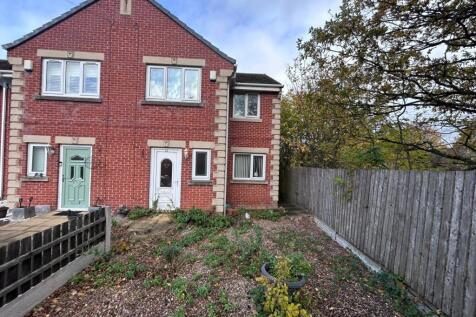 3 bedroom town house for sale