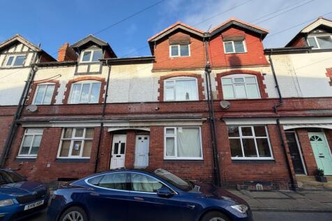 4 bedroom terraced house for sale