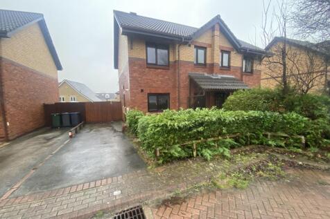 2 bedroom semi-detached house for sale