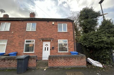 2 bedroom end of terrace house for sale