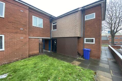 1 bedroom ground floor flat for sale