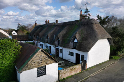 2 bedroom cottage for sale