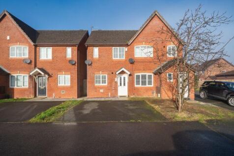 2 bedroom semi-detached house for sale