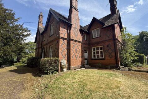 Pepper Street, Newcastle 6 bed detached house for sale