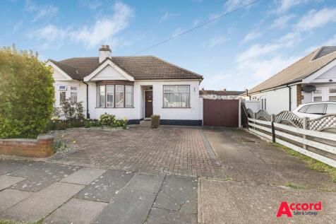 3 bedroom semi-detached bungalow for sale