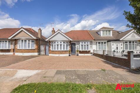 2 bedroom semi-detached bungalow for sale