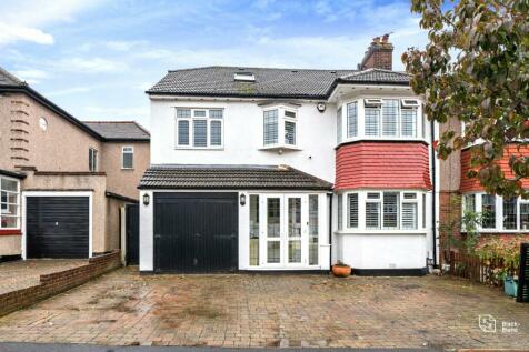 5 bedroom semi-detached house for sale