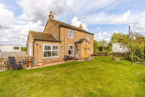 Market Rasen Road, Lincoln LN2 4 bed equestrian property for sale
