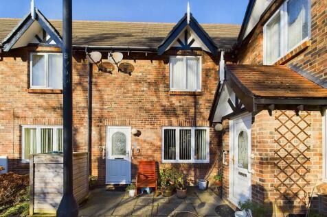 Village Court, Whitley Bay 2 bed apartment for sale