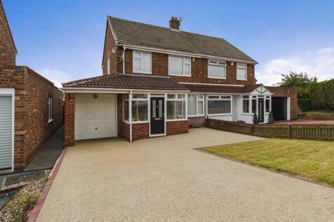 3 bedroom semi-detached house for sale