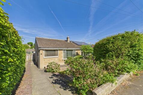 2 bedroom semi-detached bungalow for sale