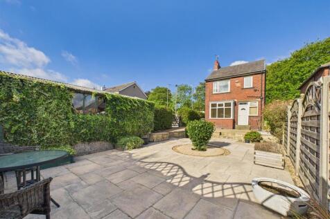 2 bedroom detached house for sale