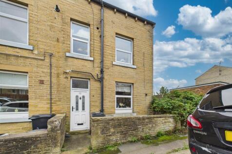 4 bedroom end of terrace house for sale