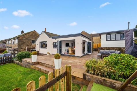 The Knoll, Matlock DE4 3 bed detached bungalow for sale