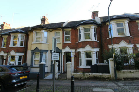 6 bedroom terraced house for sale