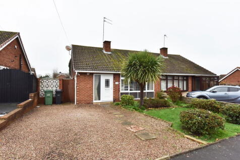 1 bedroom semi-detached bungalow for sale