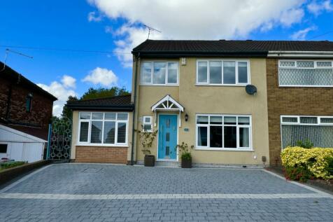 3 bedroom semi-detached house for sale