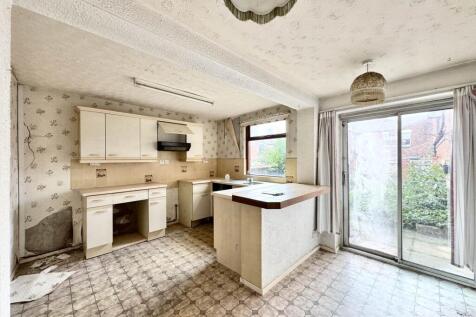 Greenfield Road, Dentons Green 2 bed terraced house for sale