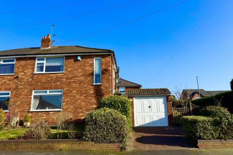 3 bedroom semi-detached house for sale