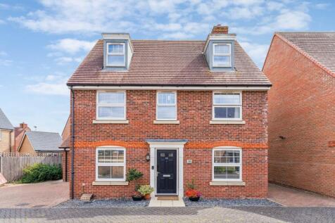 5 bedroom detached house for sale