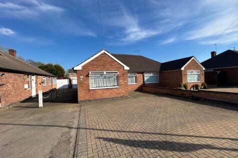 3 bedroom semi-detached bungalow for sale