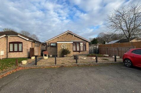 2 bedroom detached bungalow for sale