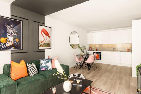 Studio flat for sale