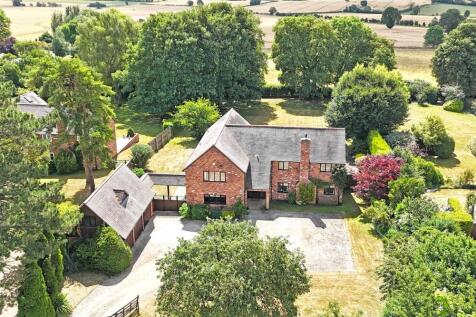 Long Crendon, Buckinghamshire 6 bed detached house for sale