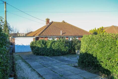 2 bedroom detached bungalow for sale