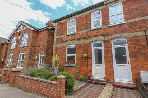 2 bedroom end of terrace house for sale
