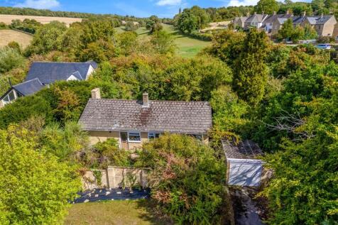 Nine Acres Close, Chipping Norton OX7 3 bed bungalow for sale