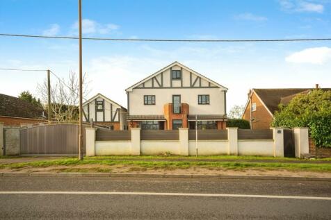 6 bedroom detached house for sale