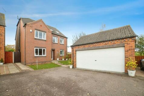 5 bedroom detached house for sale