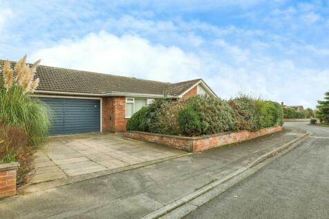 4 bedroom detached bungalow for sale