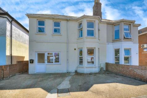 5 bedroom semi-detached house for sale
