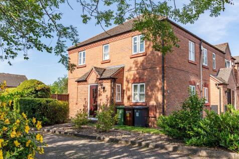 2 bedroom end of terrace house for sale