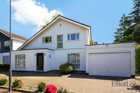 Langland Drive, Pinner HA5 4 bed detached house for sale